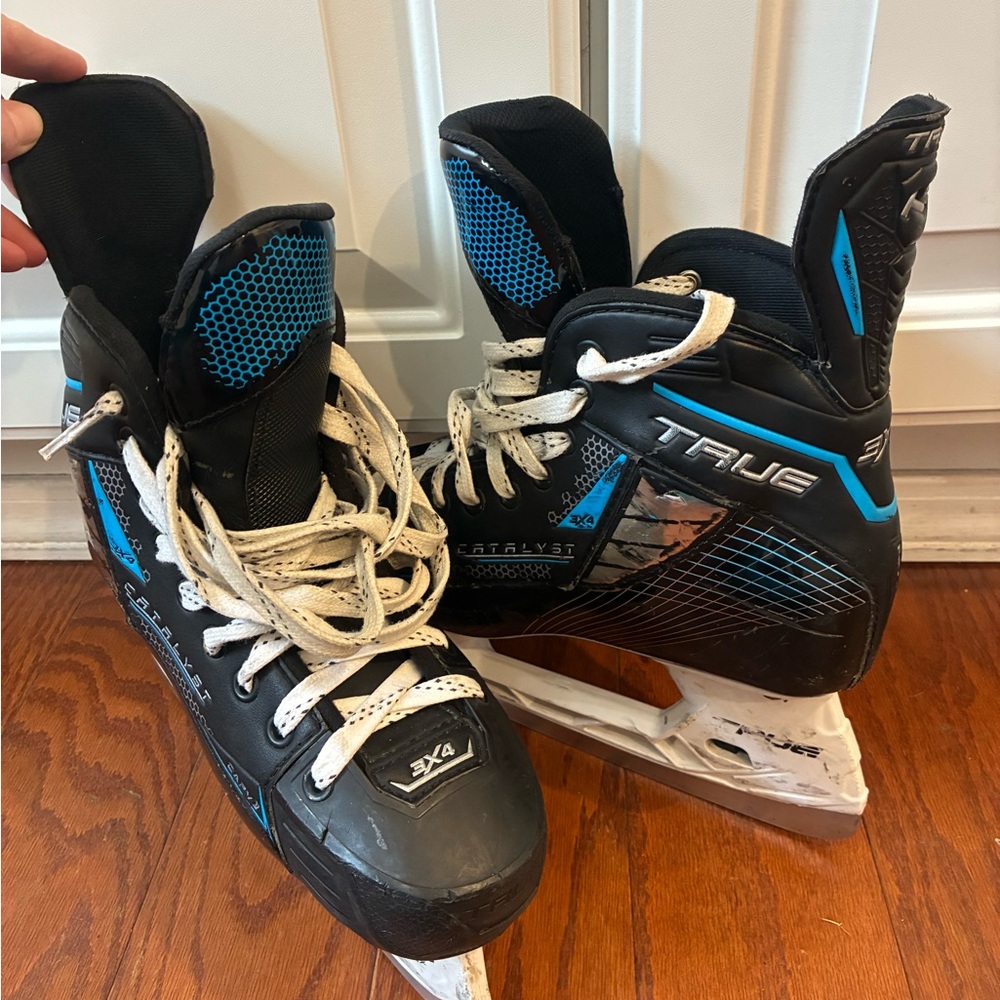 True Catalyst 3X4 Intermediate Ice Hockey Skates